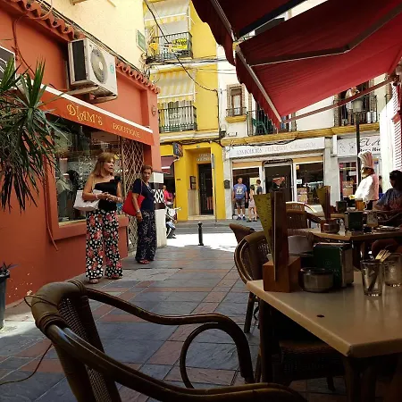 Fuengirola, Boliches - Right On The Beach. * Fuengirola