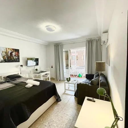 Fuengirola, Boliches - Right On The Beach. Fuengirola